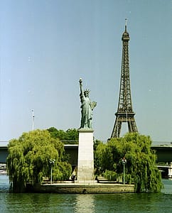 Eiffel Tower and the Statue of Liberty PARIS BY EMY