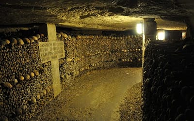 Les catacombes de Paris PARIS BY EMY Paris Trip Planner with Private Tour